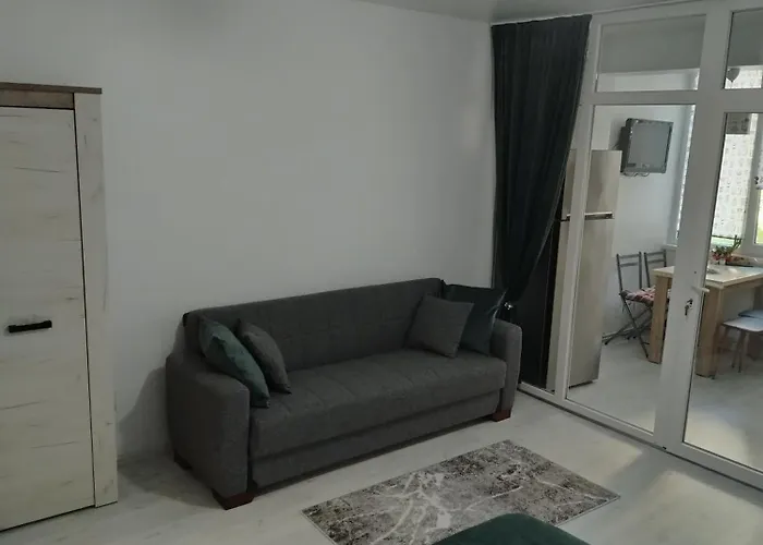 Mgi Studio Coresi & Parking